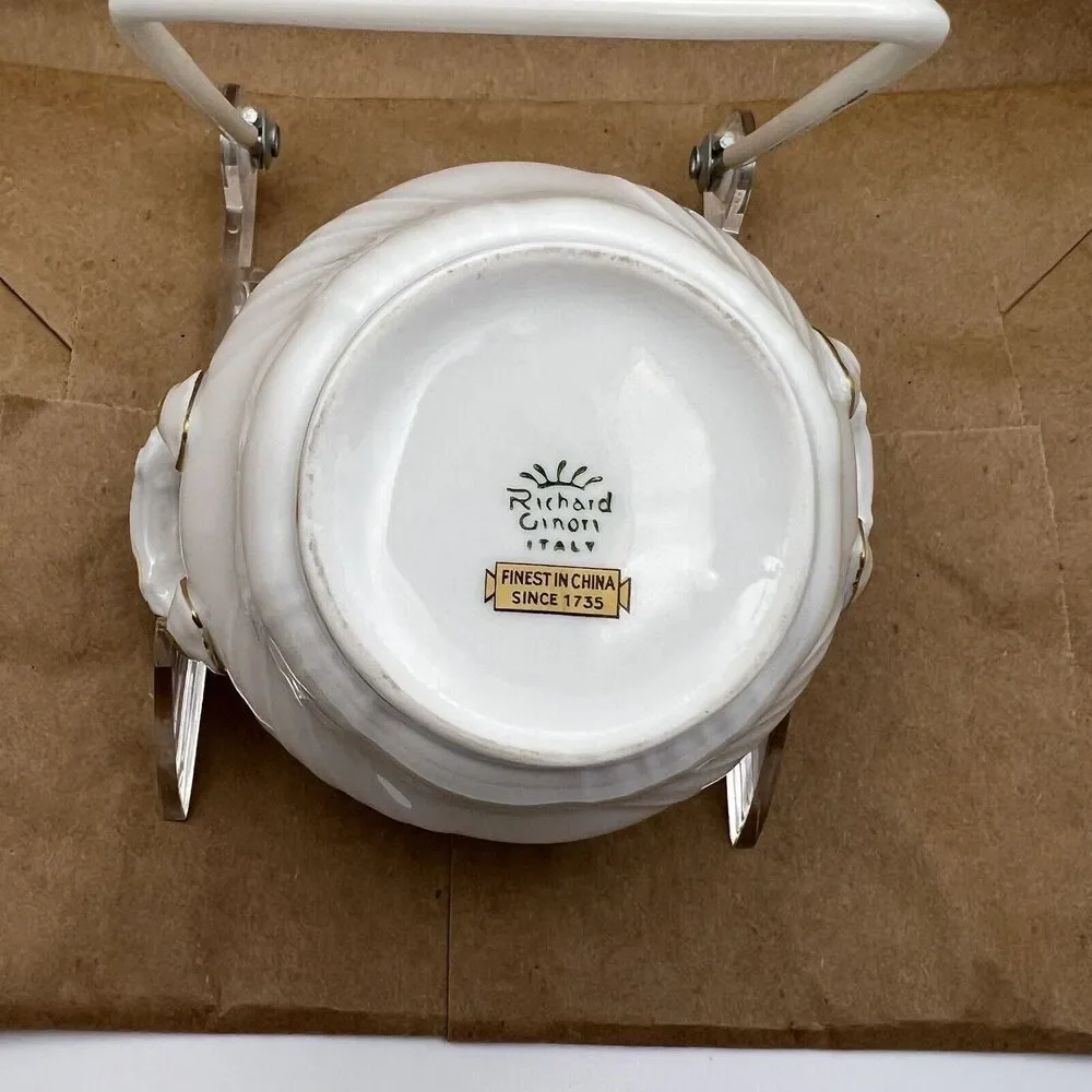 Richard Ginori sugar bowl with lid Firenze pattern gold and white